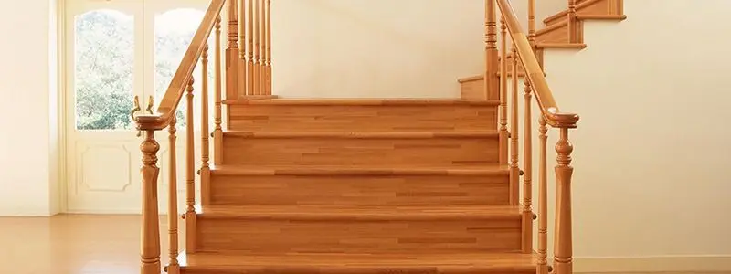 Маршевые лестницы из сосны